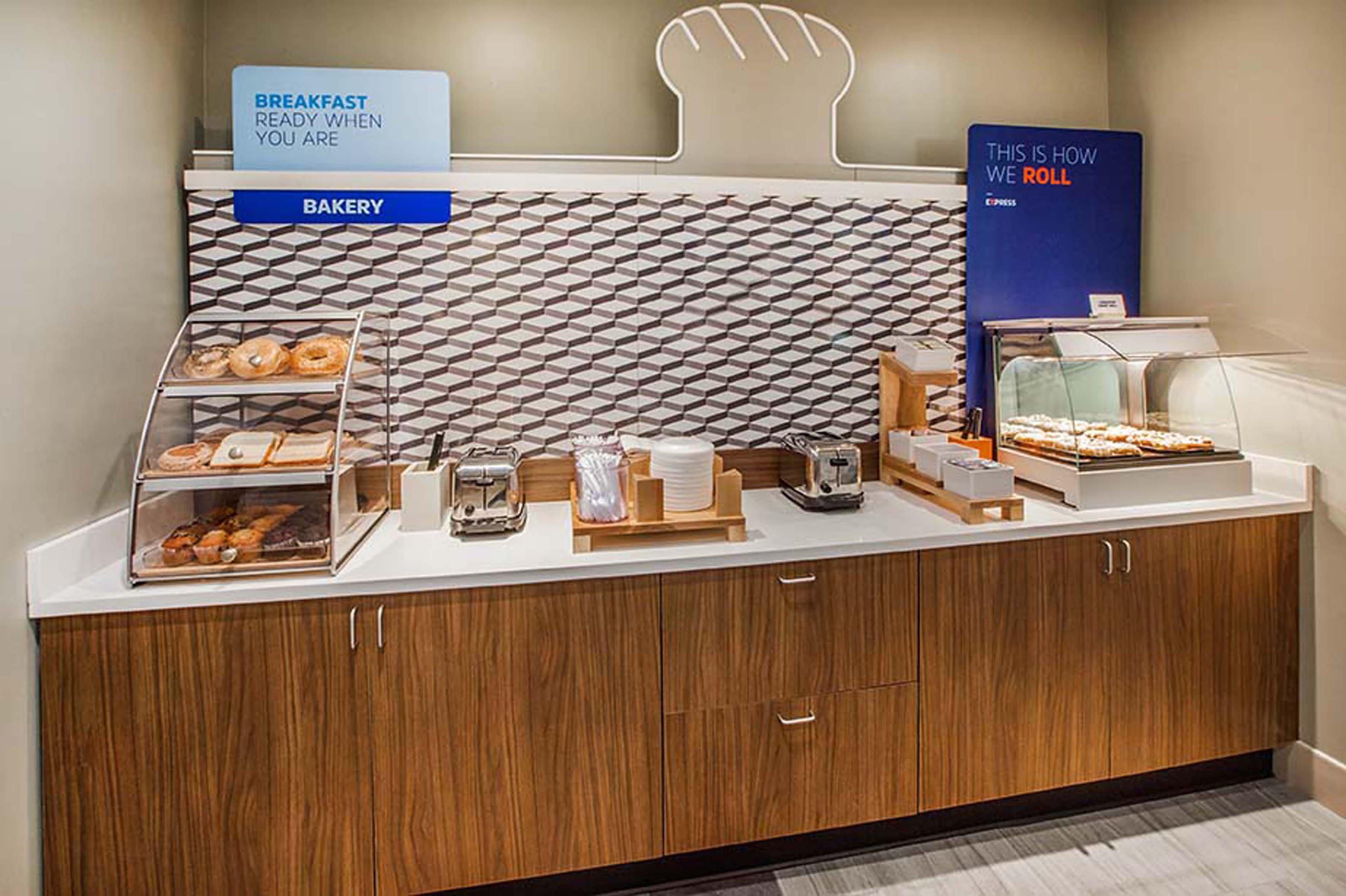 Holiday Inn Express Hotel & Suites Anderson By Ihg Buitenkant foto
